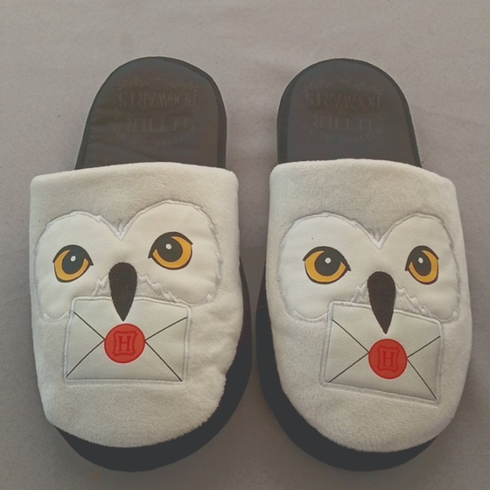 Hogwarts Harry Potter Slippers Size Lg/Xl